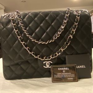 Chanel classic Maxi double flap bag